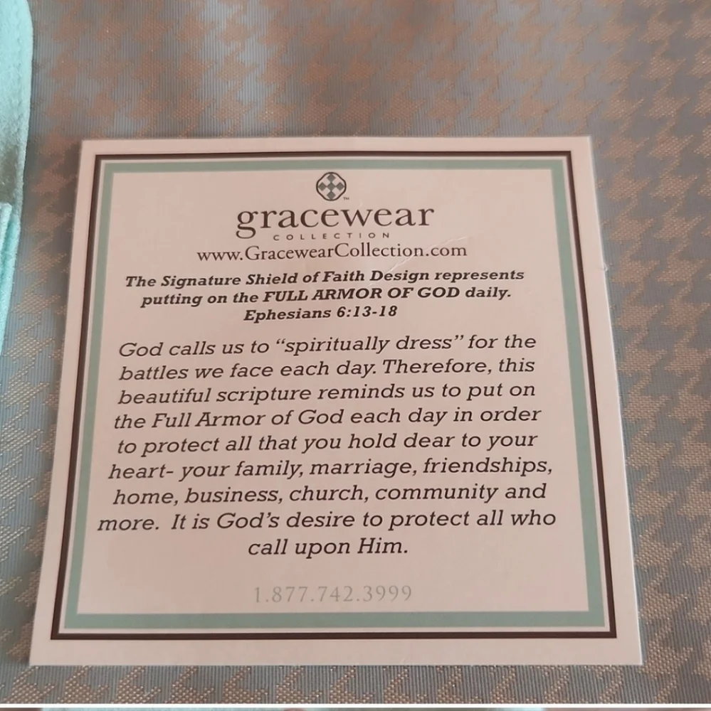 Gracewear Collection The Shield of Faith Design PUT FULL ARMOR OF GOD bracelet - Picture 5 of 8